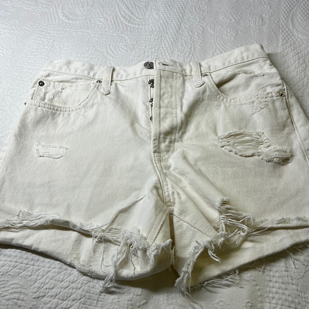 ⭐️We the free button fly white distressed denim shorts size 27